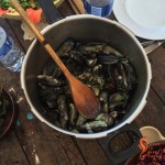 Mussels with white wine and garlic